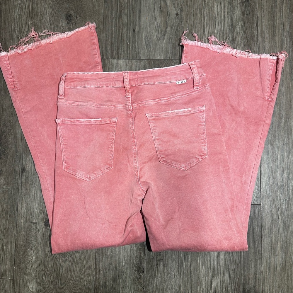 Women's Pink Wide-Leg Flare Jeans with Frayed Hem - Picture 12 of 16